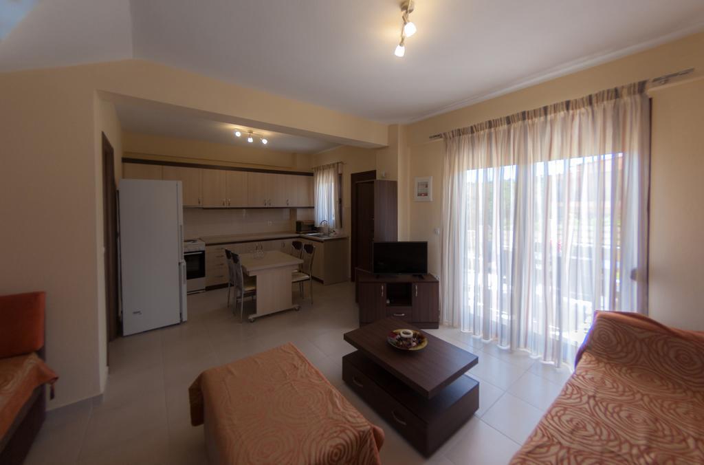 Ianthi Maisonettes 依诺罗达 外观 照片