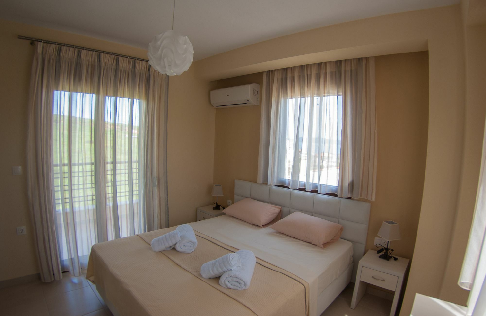 Ianthi Maisonettes 依诺罗达 外观 照片